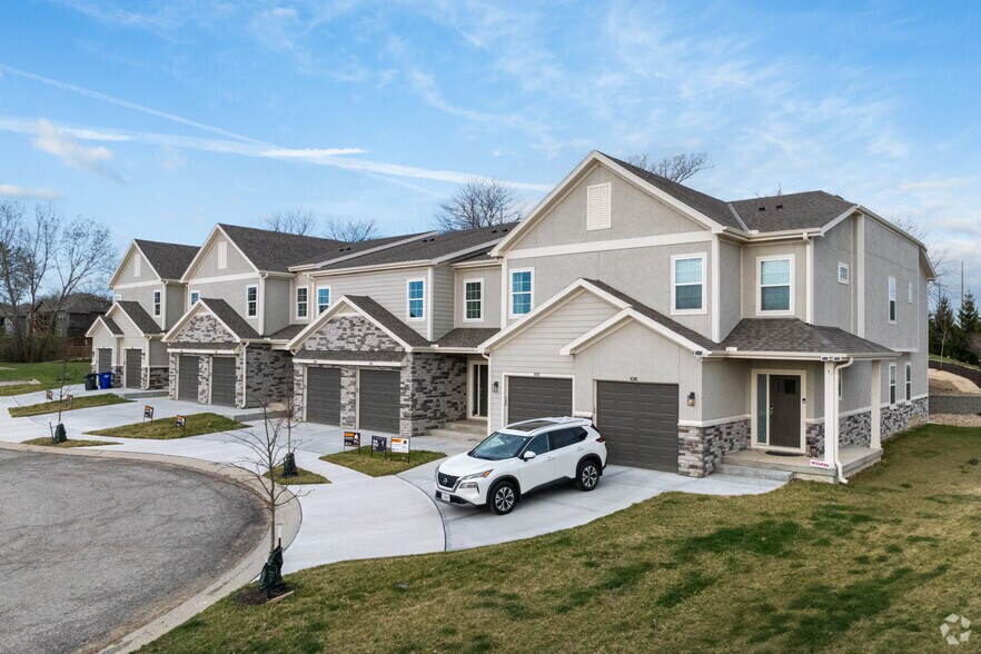 More Photos Of 1094 N Findley St, Olathe Apartments For Sale