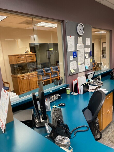 More Photos Of 2150 NE Division St, Gresham Medical For Lease