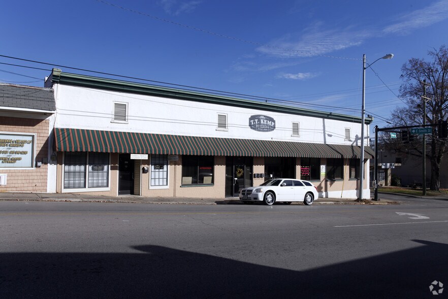 Primary Photo Of 127 S Water Ave, Gallatin Office Residential For Lease