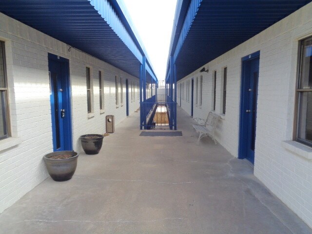 More Photos Of 8205 Camp Bowie Blvd W, Fort Worth Loft Creative Space For Sale