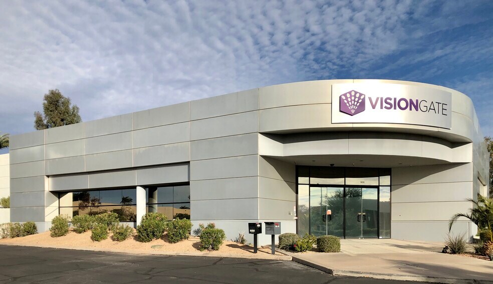 More Photos Of 10220 S 51st St, Phoenix Research And Development For Lease