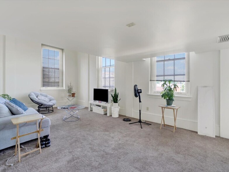 More Photos Of 100 S George St, York Apartments For Sale