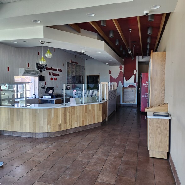 More Photos Of 1517 W Hebron Pkwy, Carrollton General Retail For Sale