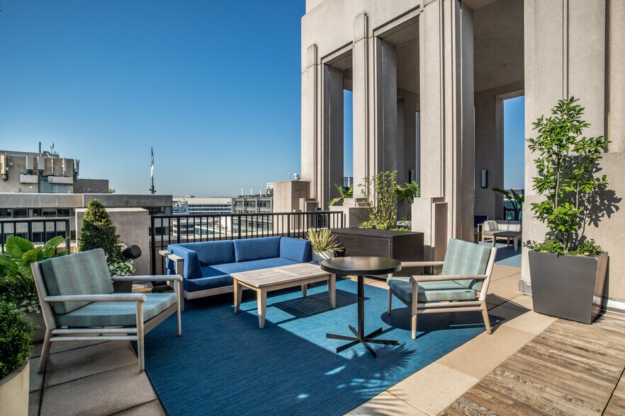 More Photos Of 1875 K St NW, Washington Office For Lease