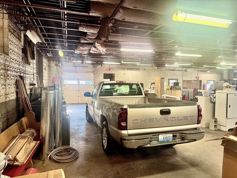 More Photos Of 617 Berry Ave, Bellevue Warehouse For Sale