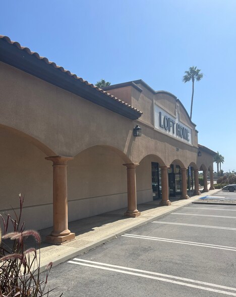 More Photos Of 2801 Paseo Mercado, Oxnard Freestanding For Sale