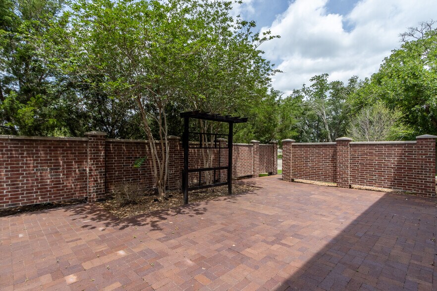 More Photos Of 3920 Gulf Fwy, Dickinson Lodge Meeting Hall For Sale