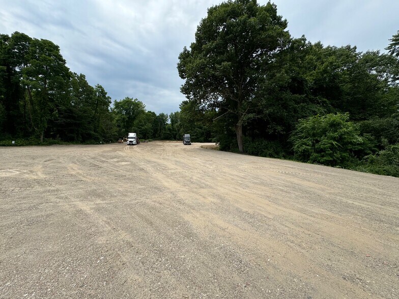 More Photos Of 70 Lockhouse rd, Westfield Land For Lease