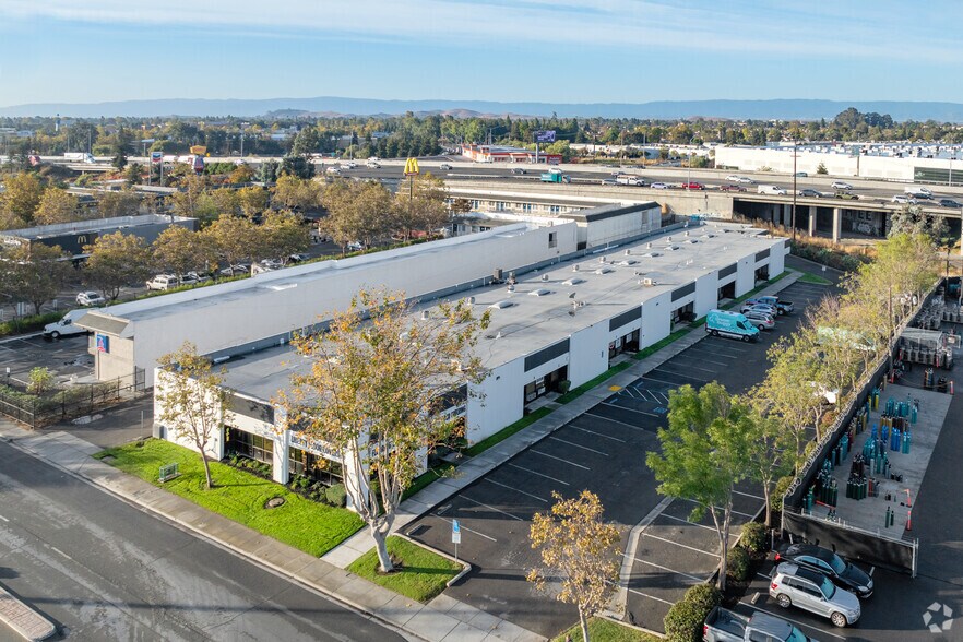 More Photos Of 30139 Industrial Pky SW, Hayward Research And Development For Lease