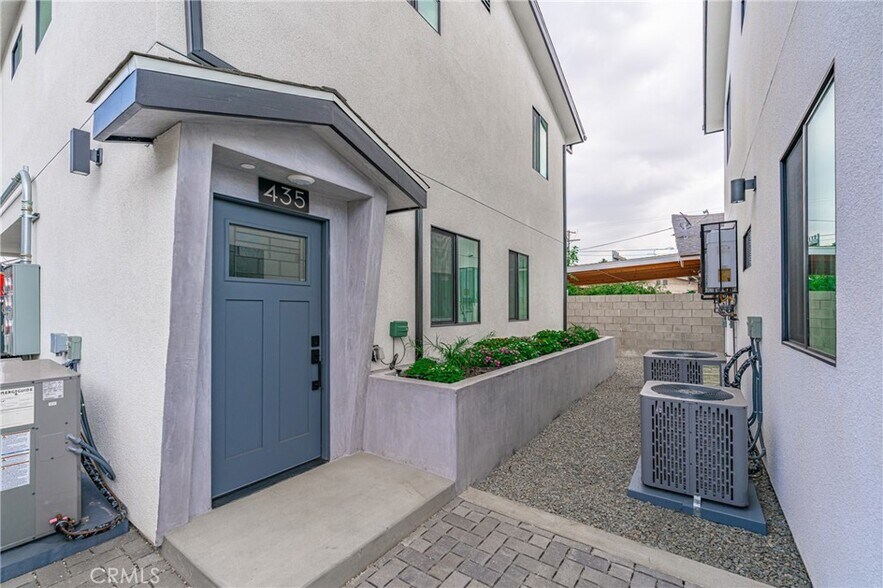 More Photos Of 433 W Gage Ave, Los Angeles Multifamily For Sale