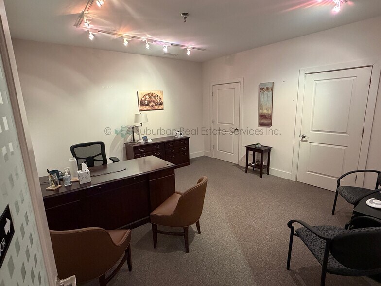 More Photos Of 2600 Beverly Dr, Aurora Light Distribution For Sale