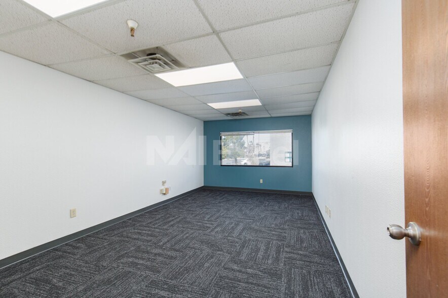 More Photos Of 6160 Stevenson Way, Las Vegas Warehouse For Lease