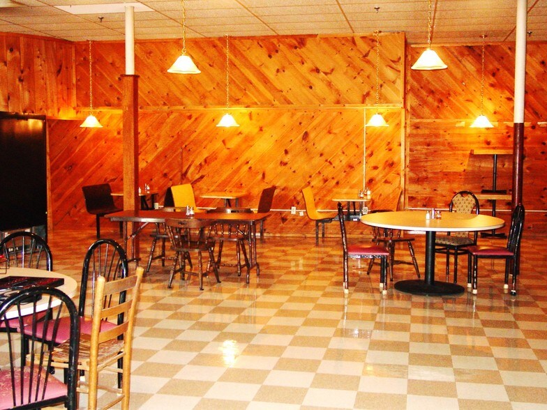 More Photos Of 239 Main St, Old Town Restaurant For Lease
