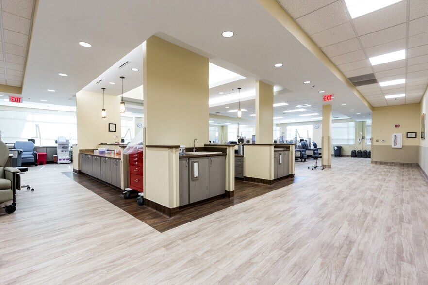 More Photos Of 1950 NE Green Oaks Blvd, Arlington Office For Lease