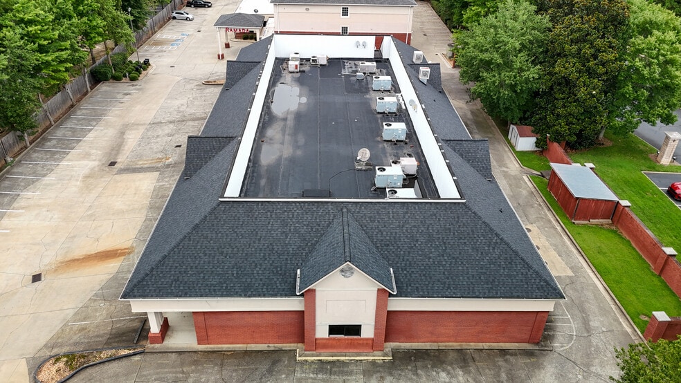 More Photos Of 3050 Mansell Rd, Alpharetta Freestanding For Sale