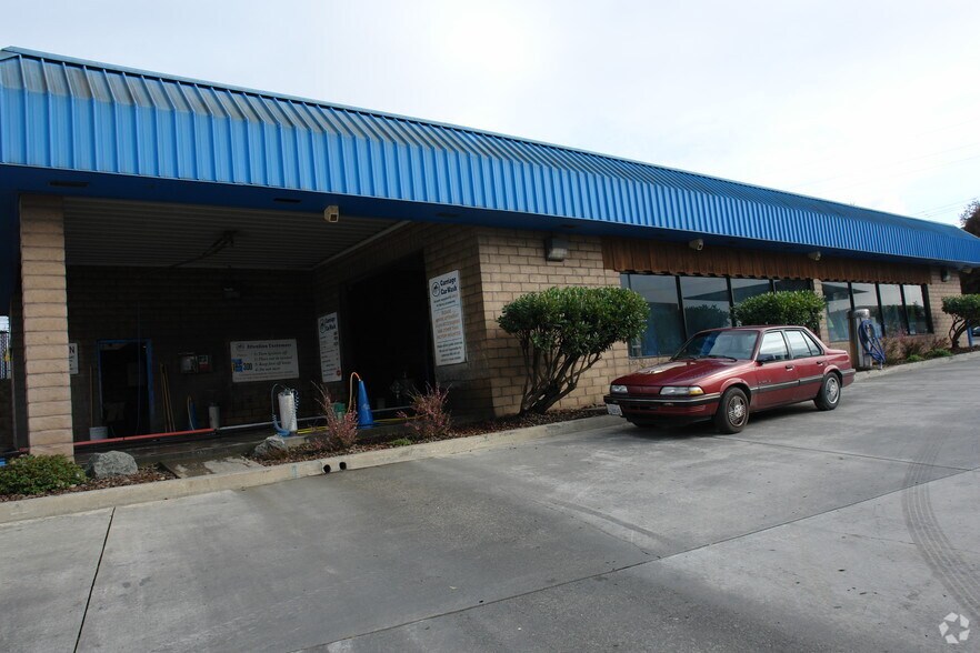 More Photos Of 1441 Broadway St, Eureka Carwash For Sale