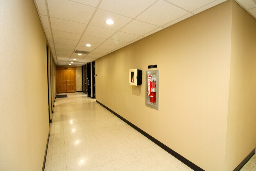 More Photos Of 100 E 3rd St, Galva Office For Sale