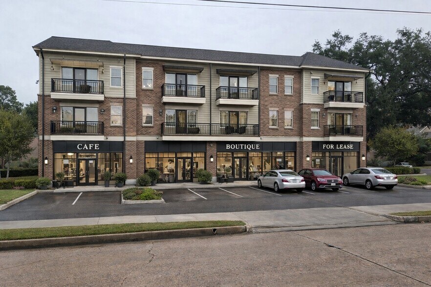 More Photos Of 711 Main st, Humble Land For Sale