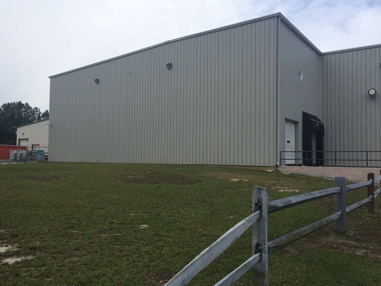 More Photos Of 2915 Gillespie St, Fayetteville Flex For Sale