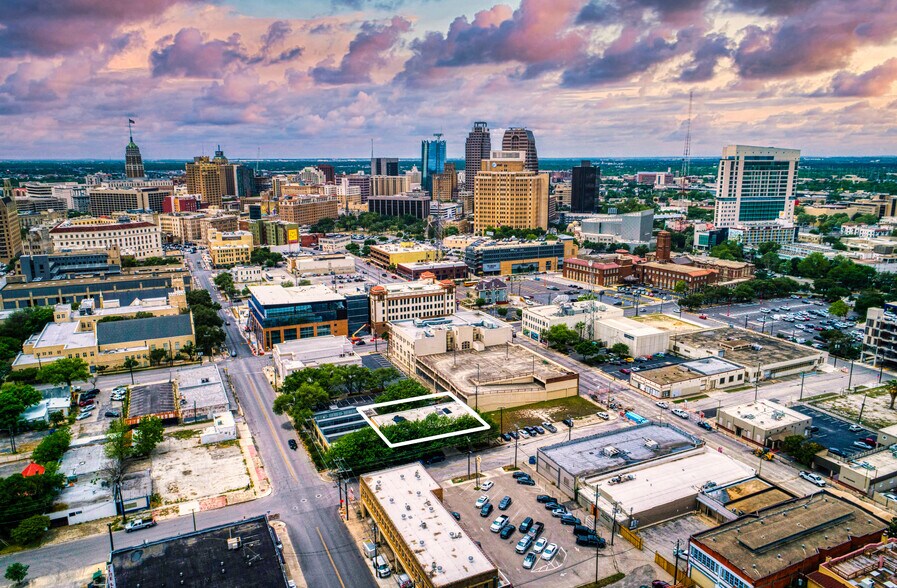 More Photos Of 311-321 Sixth St, San Antonio Office For Lease