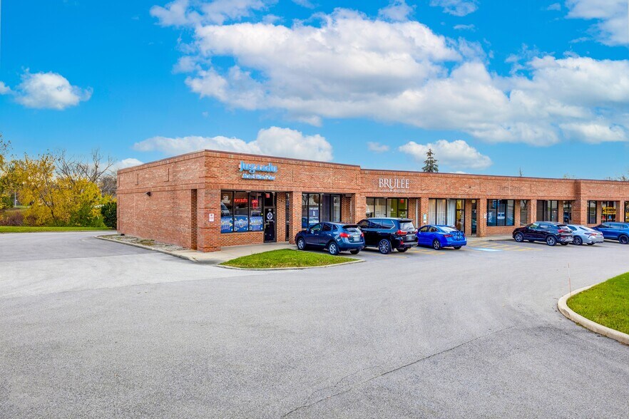 More Photos Of 820 Wheeling Rd, Wheeling General Retail For Sale