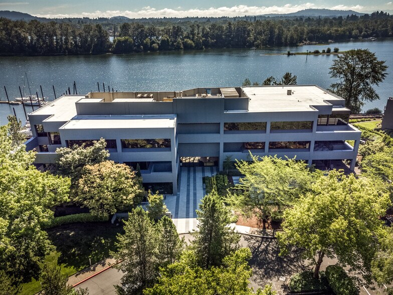 More Photos Of 5100 S Macadam Ave, Portland Unknown For Lease