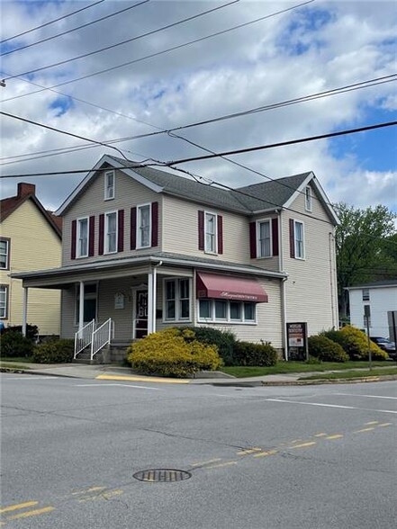 Primary Photo Of 400 N Chestnut St, Derry Office For Sale