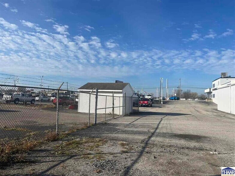 More Photos Of 4120 S US Highway 41, Terre Haute Auto Dealership For Sale