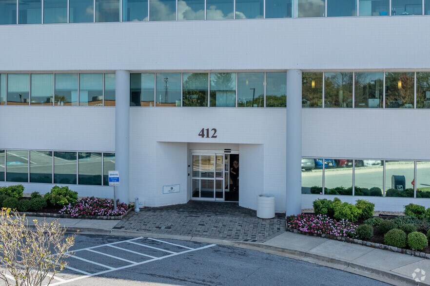 More Photos Of 412 Malcolm Dr, Westminster Medical For Lease