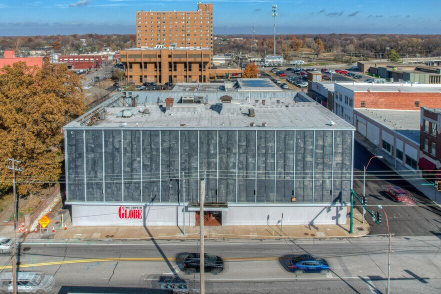 More Photos Of 117 E 4th St, Joplin Office For Sale