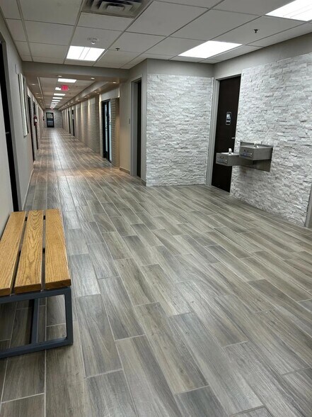 More Photos Of 900-950 N Porter Ave, Norman Medical For Lease