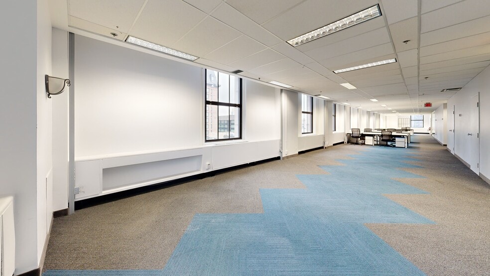 Primary Photo Of 360 Rue Saint-Jacques, Montréal Office For Lease