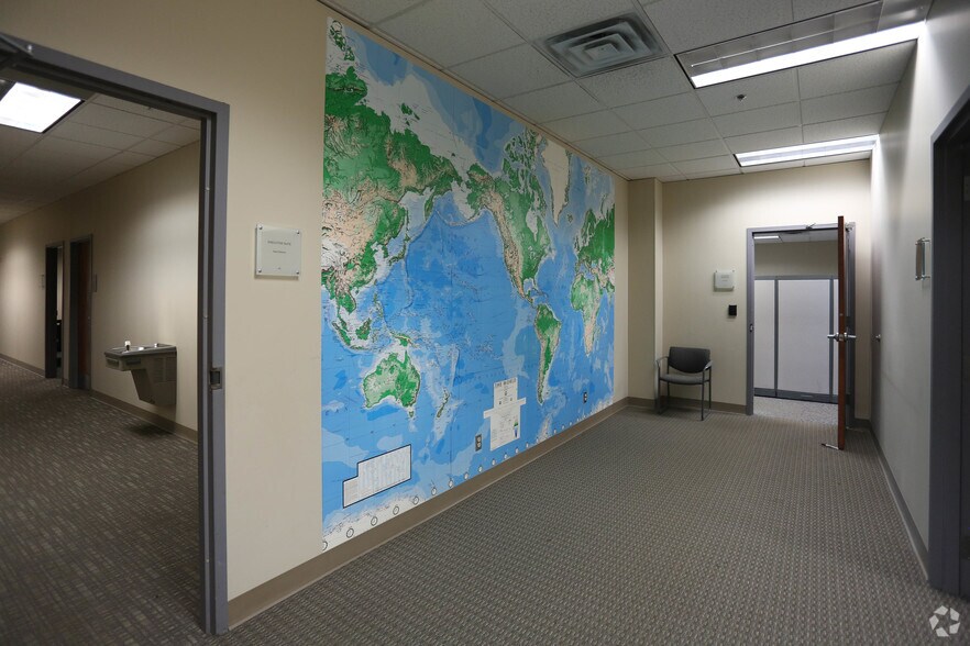 More Photos Of 2070 Little Hills Expy, Saint Charles Office For Sale