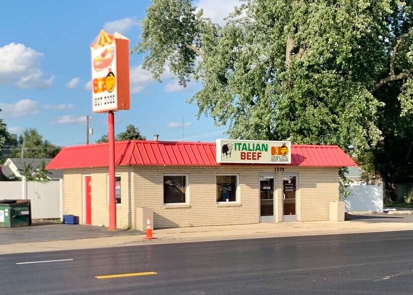 More Photos Of 1375 W Court St, Kankakee Fast Food For Sale