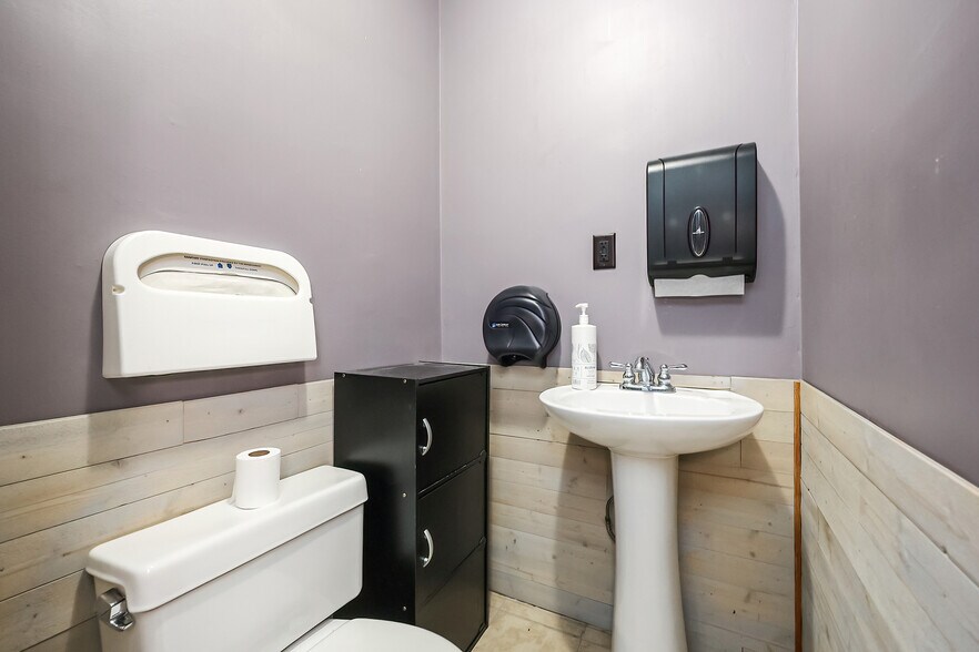 More Photos Of 338 Church St, Whitinsville Medical For Sale