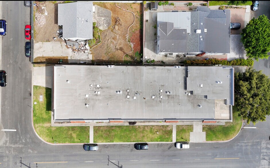 More Photos Of 11060-11070 Rose Ave, Los Angeles Apartments For Sale