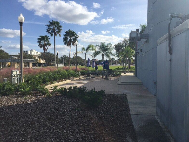 More Photos Of 350 E Seminole Blvd, Sanford Freestanding For Sale