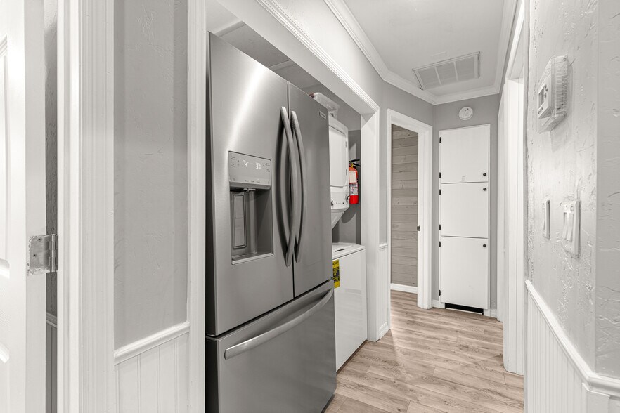 More Photos Of 110 NE Crystal St, Crystal River Specialty For Sale