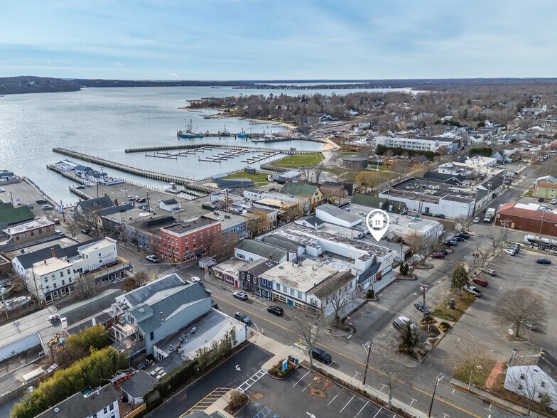 More Photos Of 30-32 Front St, Greenport Storefront Retail Residential For Sale
