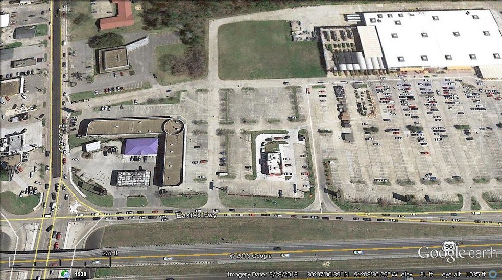 More Photos Of 3936-3974 Eastex Fwy, Beaumont Storefront Retail Office For Lease