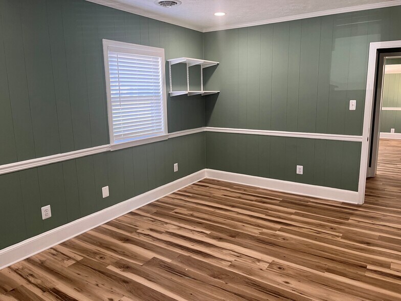 More Photos Of 38 Garrett St, Warrenton Office For Lease