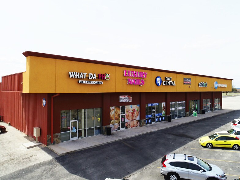 More Photos Of 3315 Sherwood Way, San Angelo Freestanding For Lease