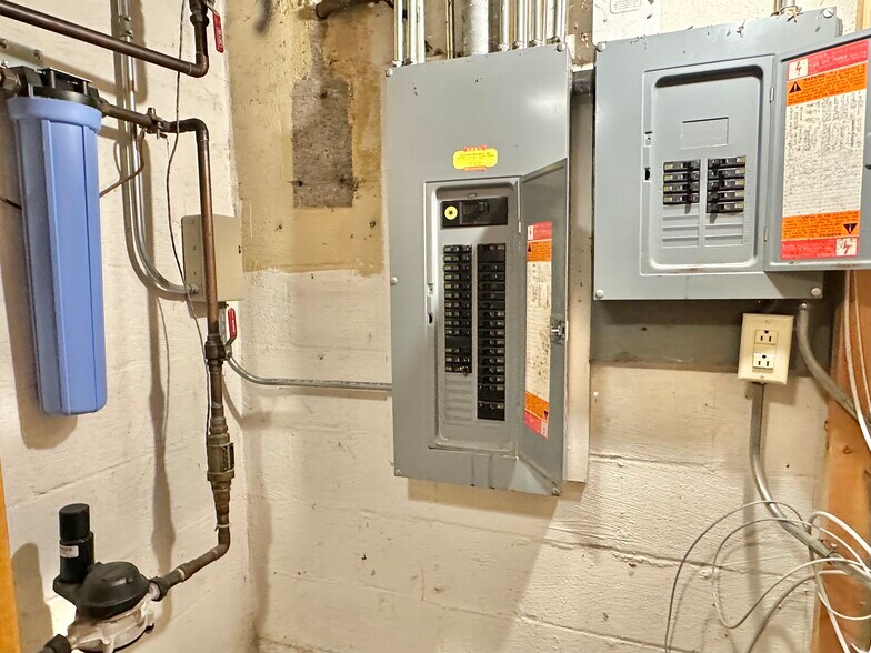 More Photos Of 1275 Joliet St, Dyer General Retail For Sale