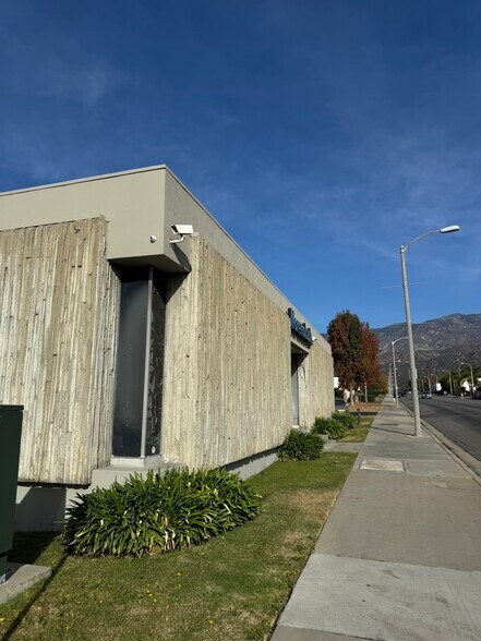 More Photos Of 1107 S Mountain Ave, Monrovia Manufacturing For Lease