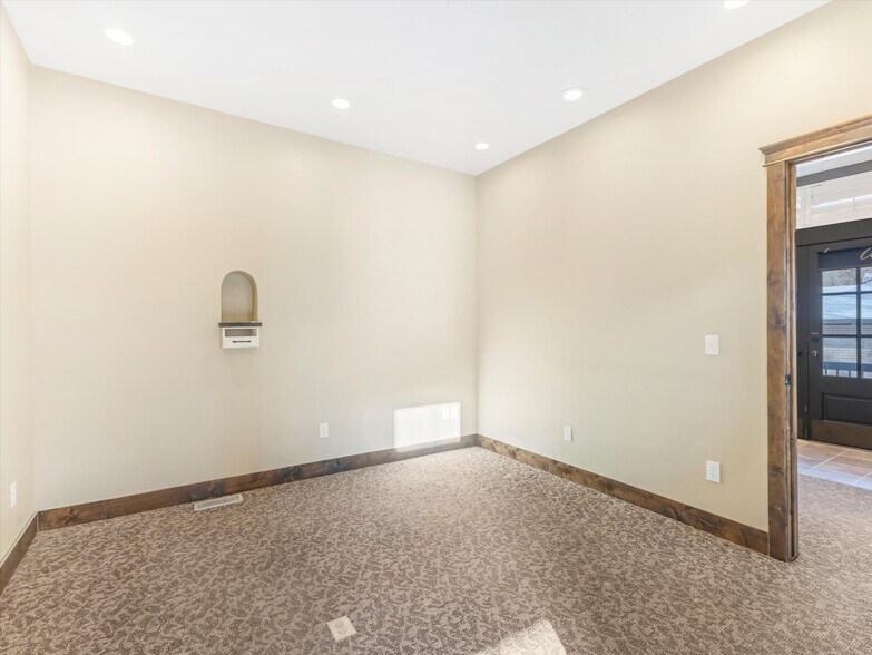 More Photos Of 485 S 100 E, Bountiful Office Residential For Sale