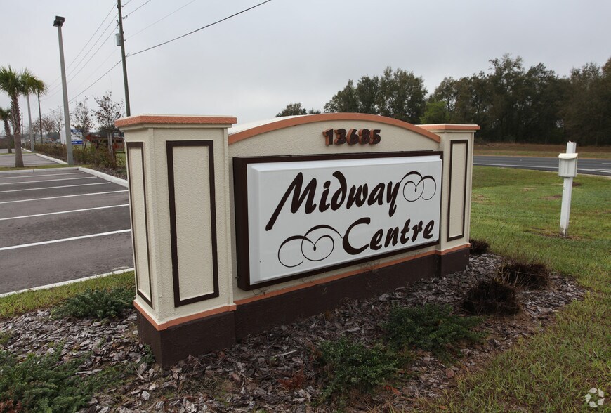 More Photos Of 13685 S US Highway 441, Summerfield Storefront For Lease