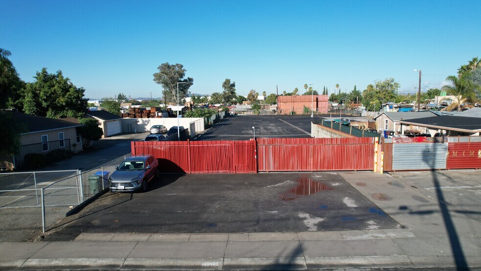 More Photos Of 11026 Roswell Ave, Pomona Industrial For Lease