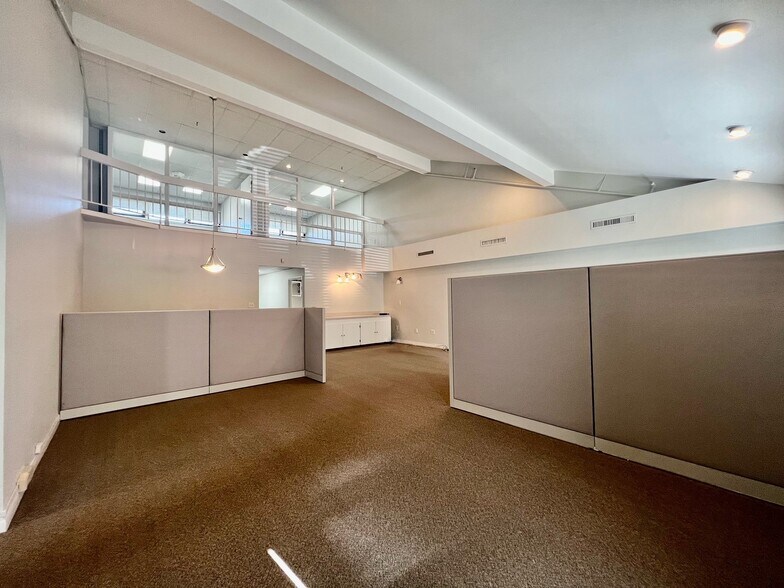 More Photos Of 2569 Chain Bridge Rd, Vienna Medical For Lease