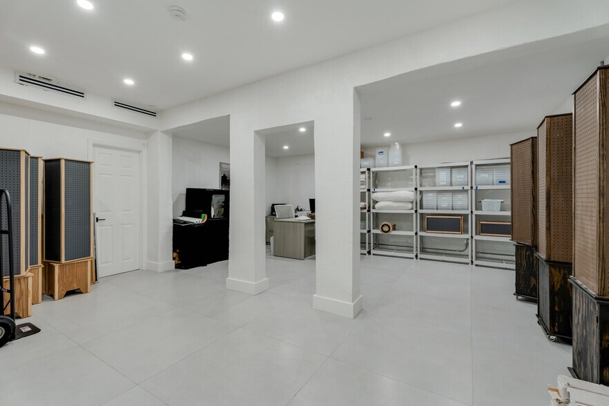More Photos Of 126 NE 1st Ave, Dania Beach Office For Sale