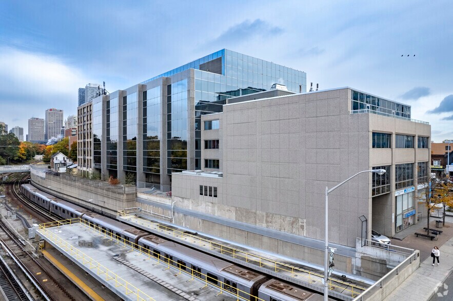 More Photos Of 1910-1920 Yonge St, Toronto Office Residential For Lease